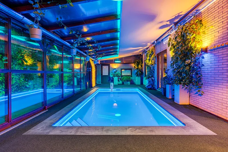 Piscine intérieure